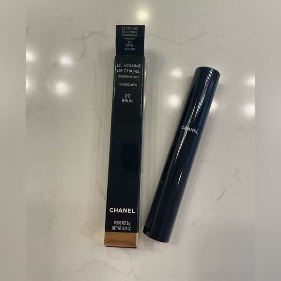 NWT Chanel Le Volume de Chanel Waterproof Mascara in color Brun 20 - Picture 1 of 2